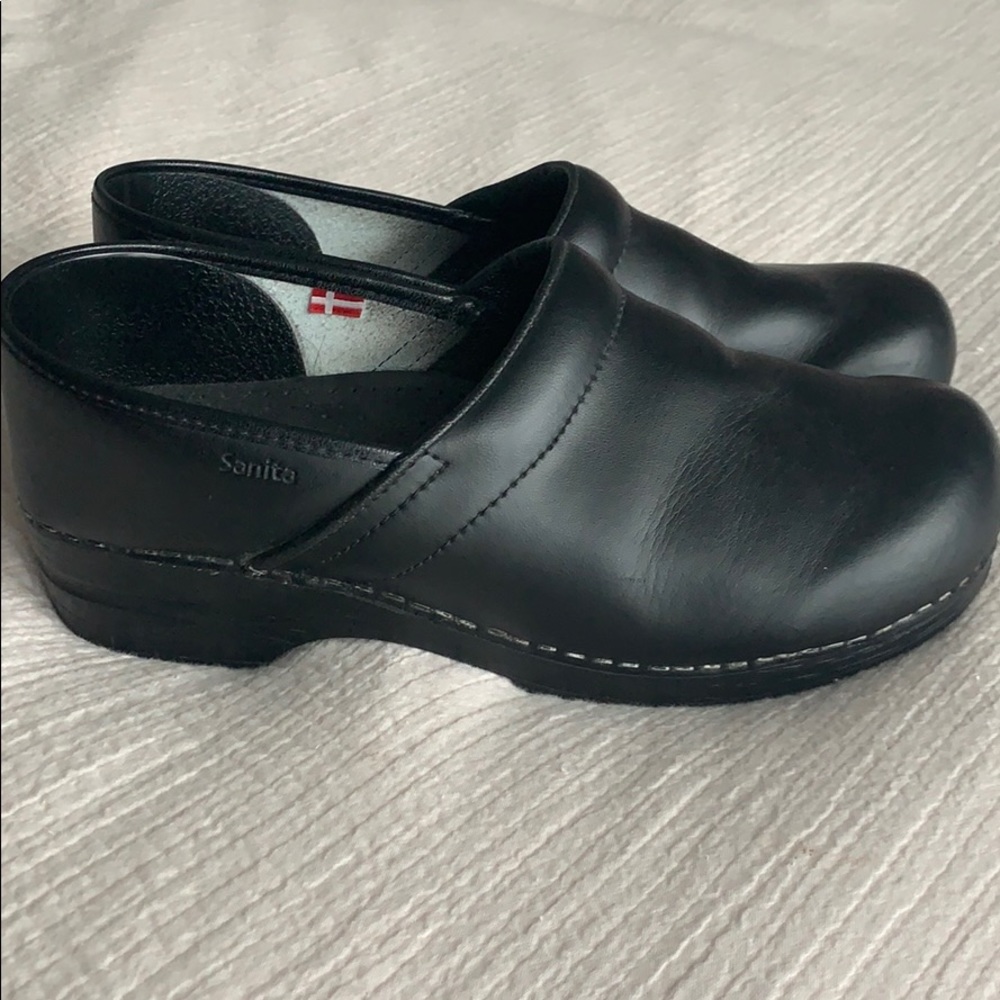 Sanita clogs